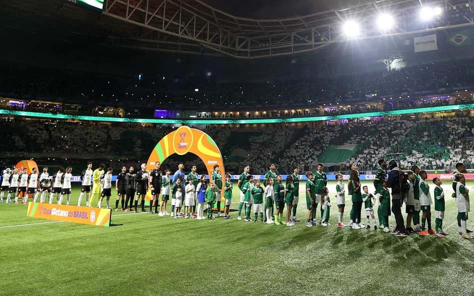 Torcedores do Palmeiras elegem culpado por eliminação contra o Corinthians: 'Inaceitável'