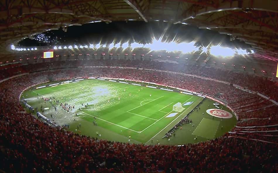 Jornalistas reagem a atraso em Internacional x Flamengo: 'Absurdo'