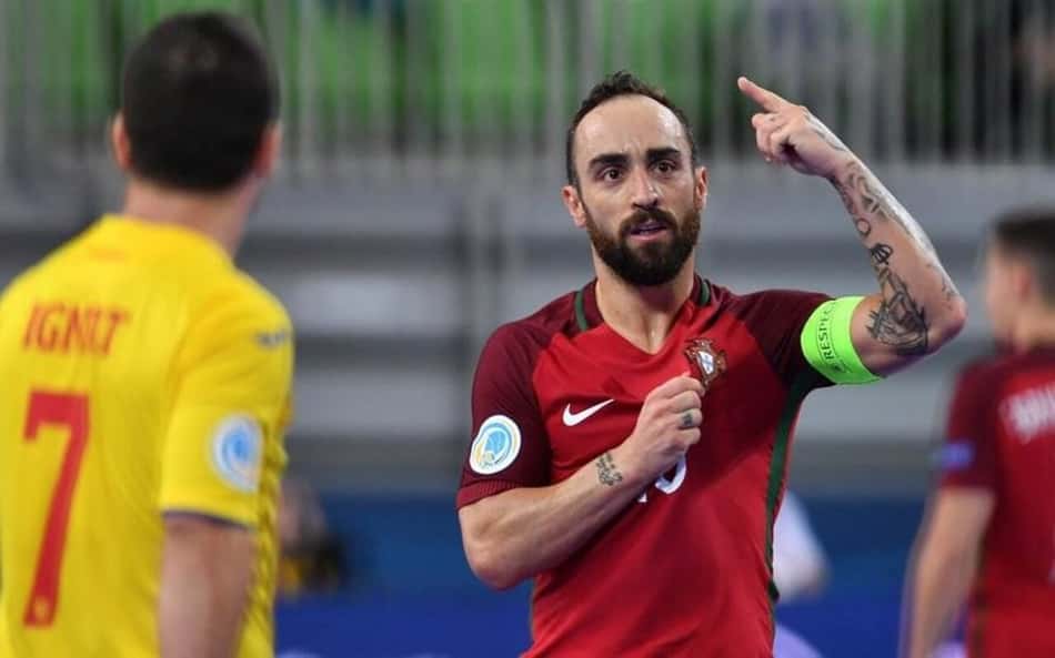 Ricardinho, lenda do futsal, anuncia aposentadoria