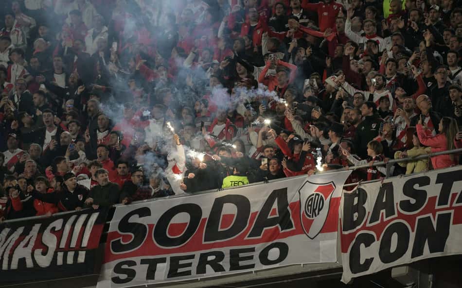Atitude de torcida do River Plate viraliza: 'Bizarro'