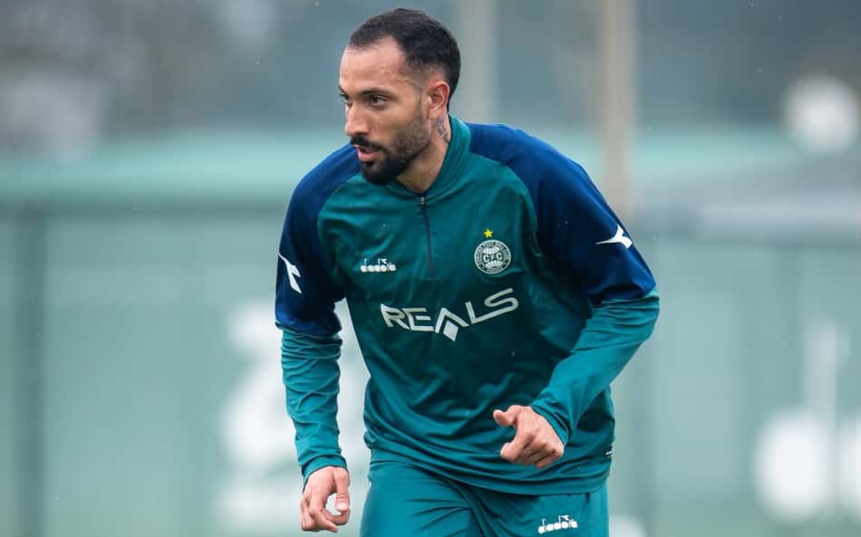Rodrigo Rodrigues é regularizado e pode estrear pelo Coritiba contra o Remo
