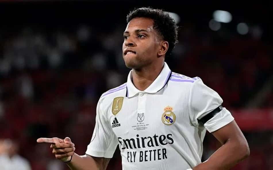 Rodrygo vira assunto em Real Madrid x Mallorca: 'Xabi tinha que falar'