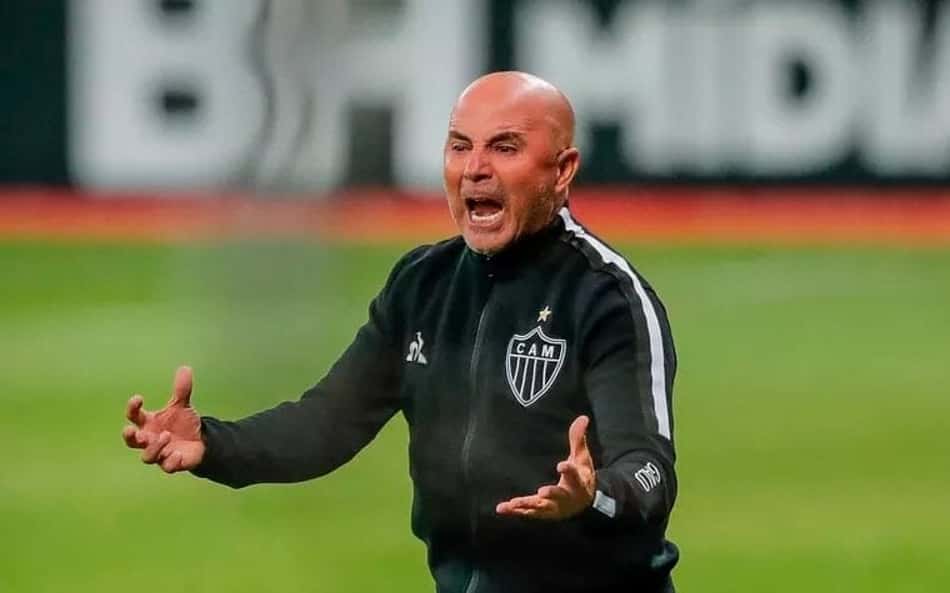 Atlético-MG avalia três técnicos após demitir Cuca