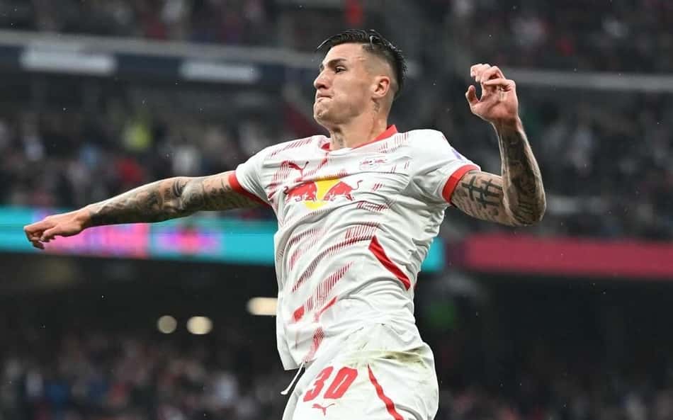 Newcastle oferece meio bilhão por atacante alvo do Manchester United