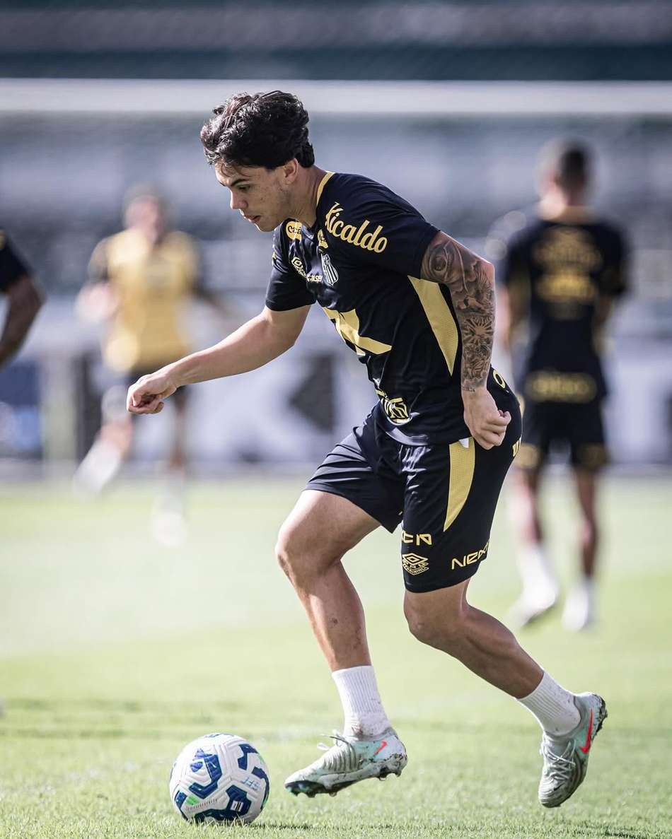 JP Chermont será desfalque do Santos no duelo contra o Juventude. (Foto: Divulgação/ Instagram)