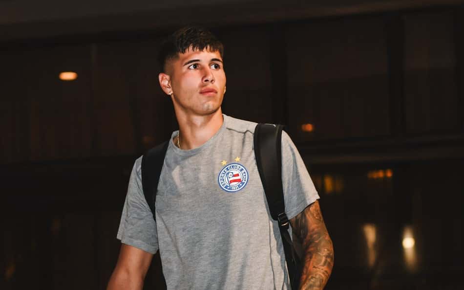 Ramos Mingo a caminho de Itaquera (Foto: divulgação / Bahia)