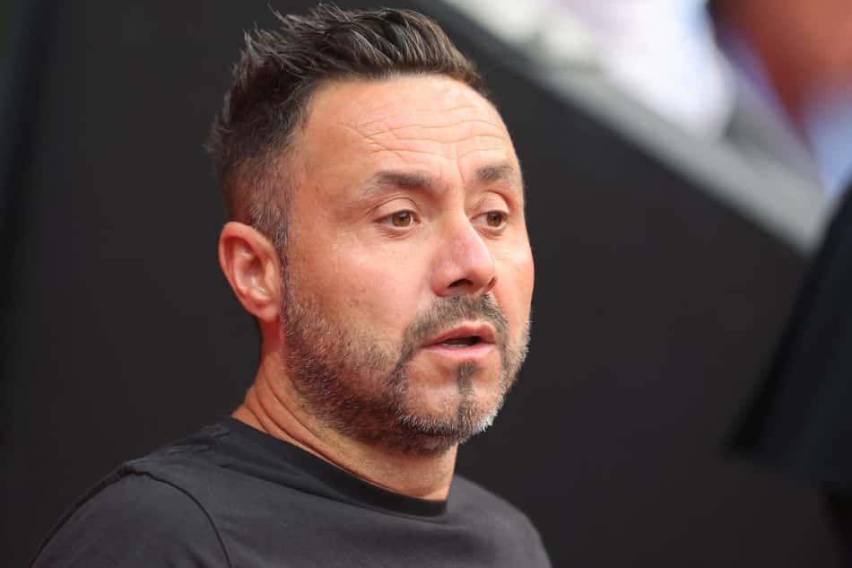 Roberto De Zerbi reage antes do jogo entre Olympique de Marselha e Rennes, válido pela Ligue 1 (Foto: Fred Tanneau/AFP)