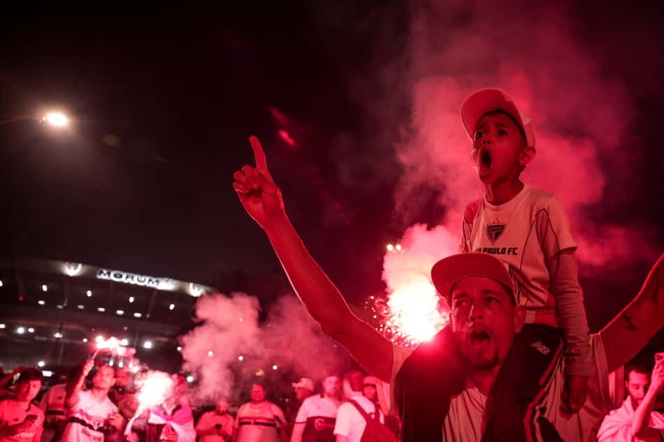 Torcida do São Paulo no Morumbis (Foto: Ettore Chiereguini/AGIF)