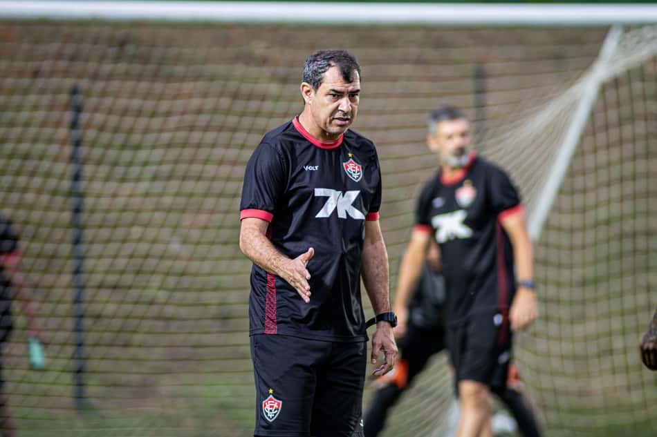 Carille comanda treino do Vitória no Barradão (Foto: Victor Ferreira / EC Vitória)
