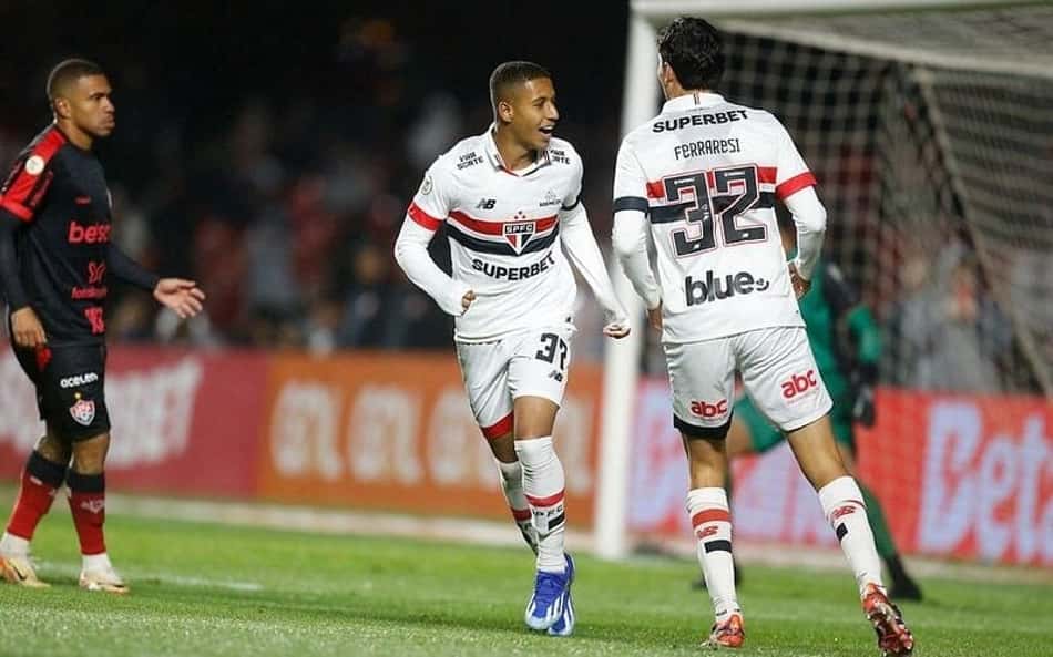São Paulo toma decisão sobre o futuro de Henrique Carmo, promessa de Cotia
