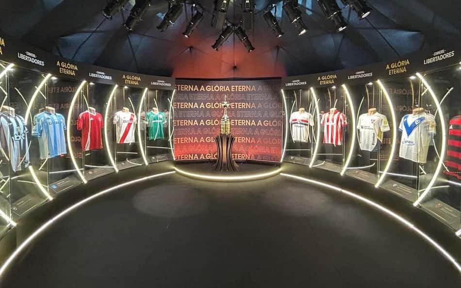 Conmebol inicia exposição da Taça Libertadores no Rio de Janeiro