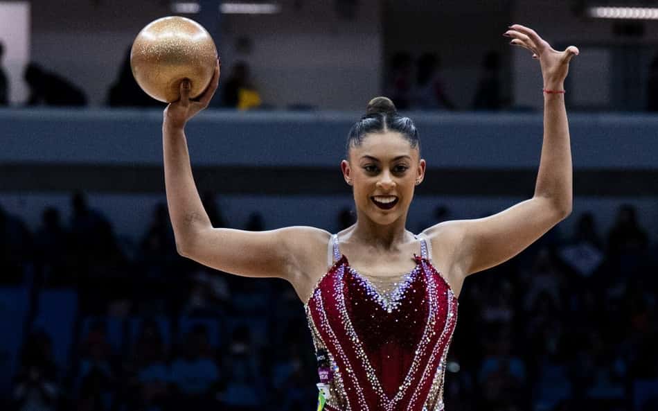 Brasil faz estreia no Mundial de Ginástica Rítmica no individual