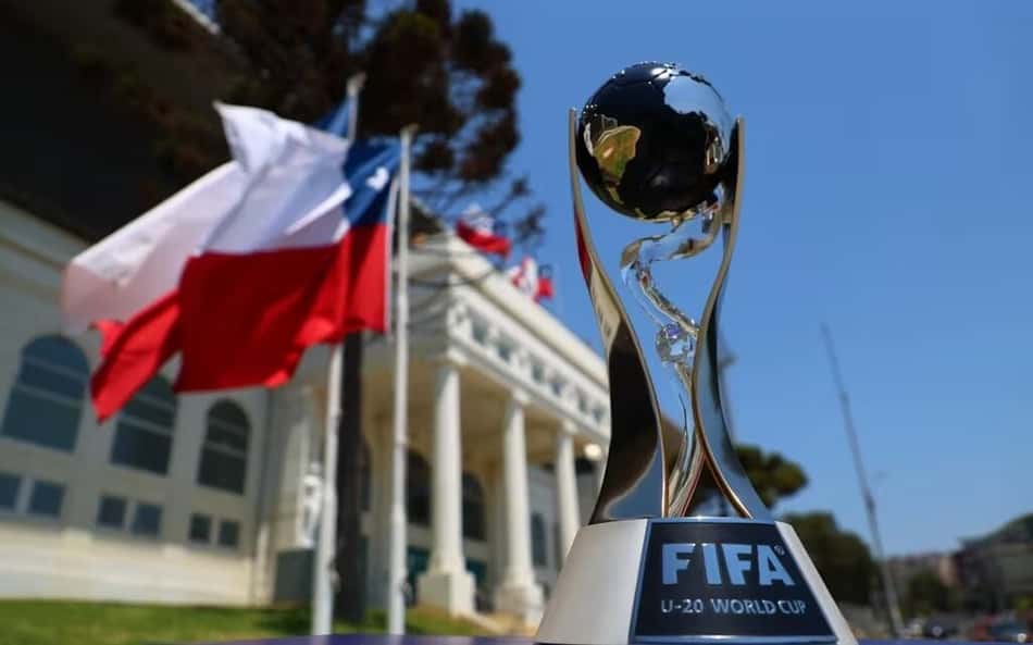 Presidente da Fifa exalta preparação do Chile para a Copa do Mundo Sub-20