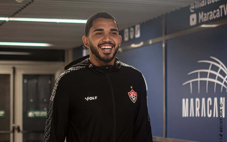 Escalação do Vitória contra o Flamengo tem estreia de jovem da base