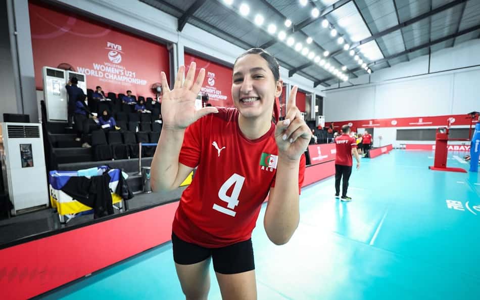Jogadora anota mais de 50 pontos e quebra recorde no Mundial de vôlei