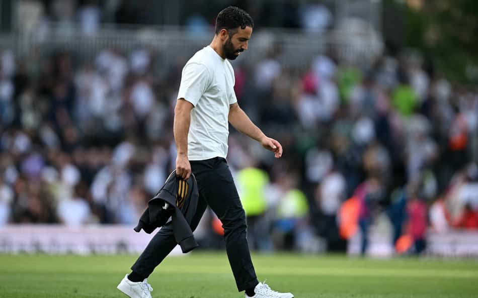 Técnico detona jogadores após eliminação do Manchester United: 'Deixaram claro o que eles querem'