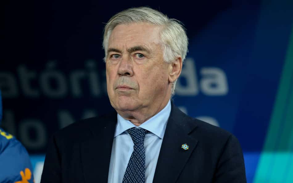Internautas mandam recado a Ancelotti após Botafogo x LDU: 'Espero que ensine'