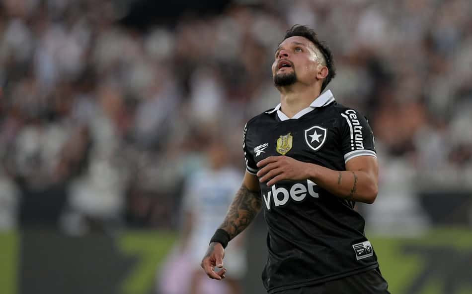 CBF divulga áudio do VAR em que Botafogo pede pênalti contra o Cruzeiro