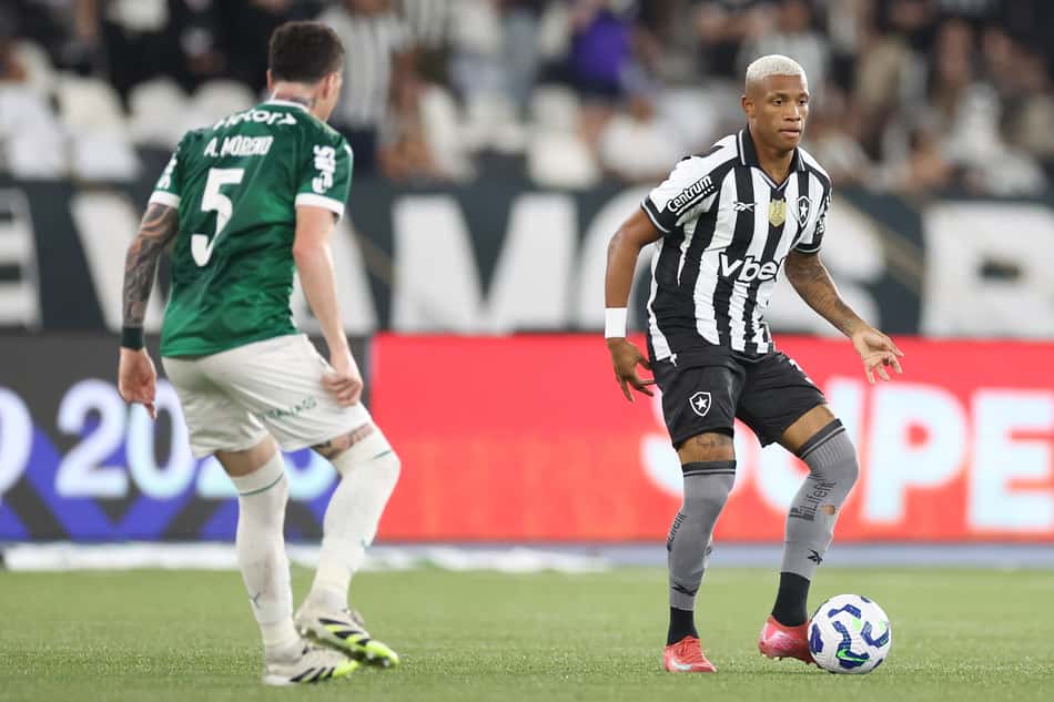 Agora no Botafogo, Danilo enfrentou o ex-time pela primeira vez