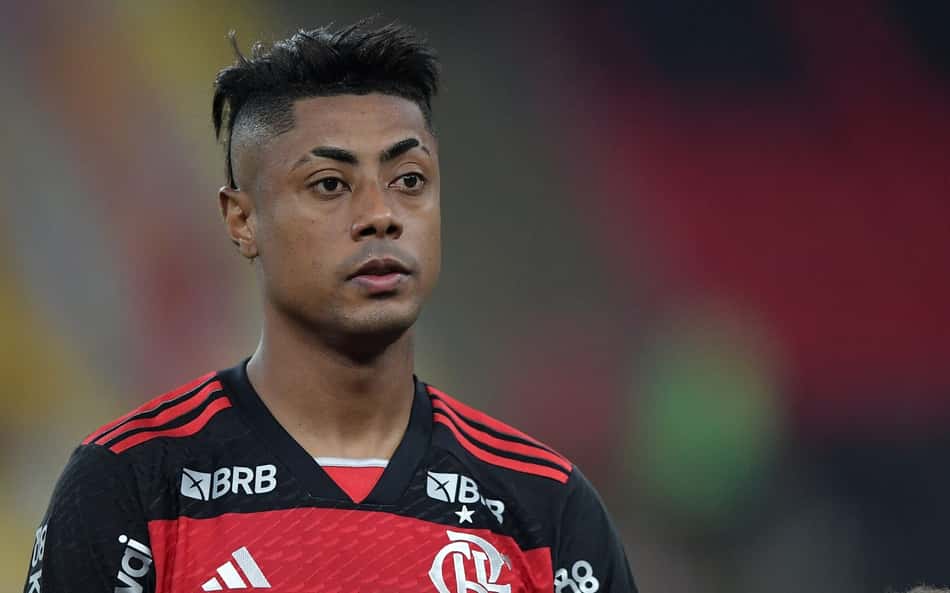 Bruno Henrique, em ação pelo Flamengo contra o Corinthians, no Maracanã, pela ida das semifinais da Copa do Brasil 2024 (Foto: Thiago Ribeiro/AGIF)