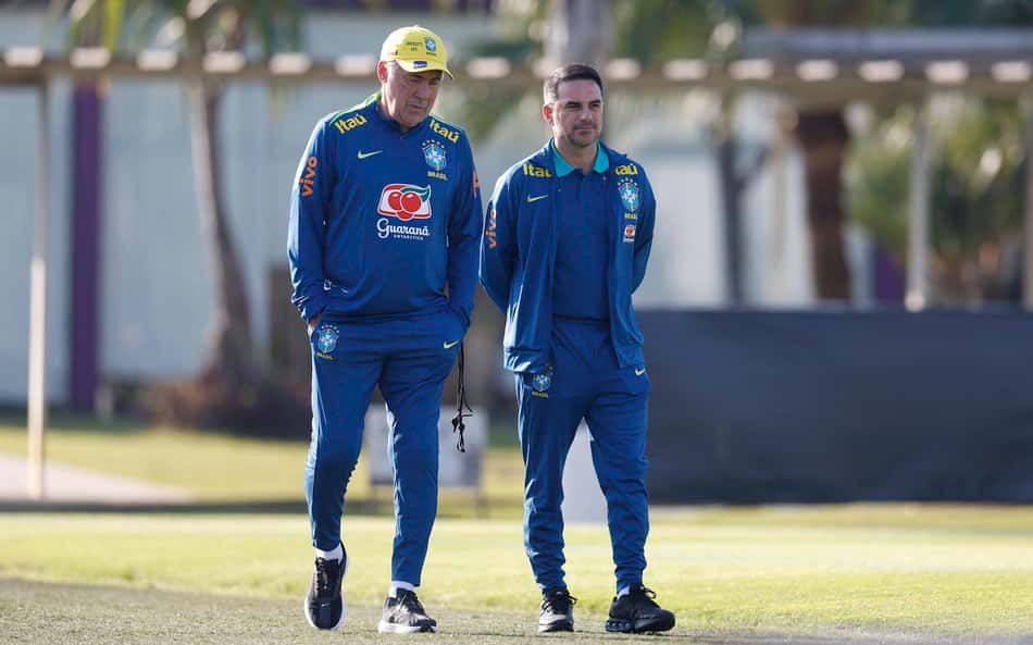 Carlo Ancelotti e Rodrigo Caetano têm sido inseparáveis na Seleção Brasileira