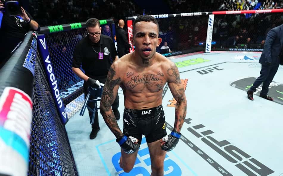 Carlos Prates promete luta rápida no UFC 319 e mira card no Rio
