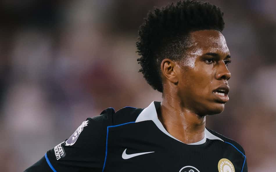 Estêvão brilha e quebra recorde do Chelsea na Premier League