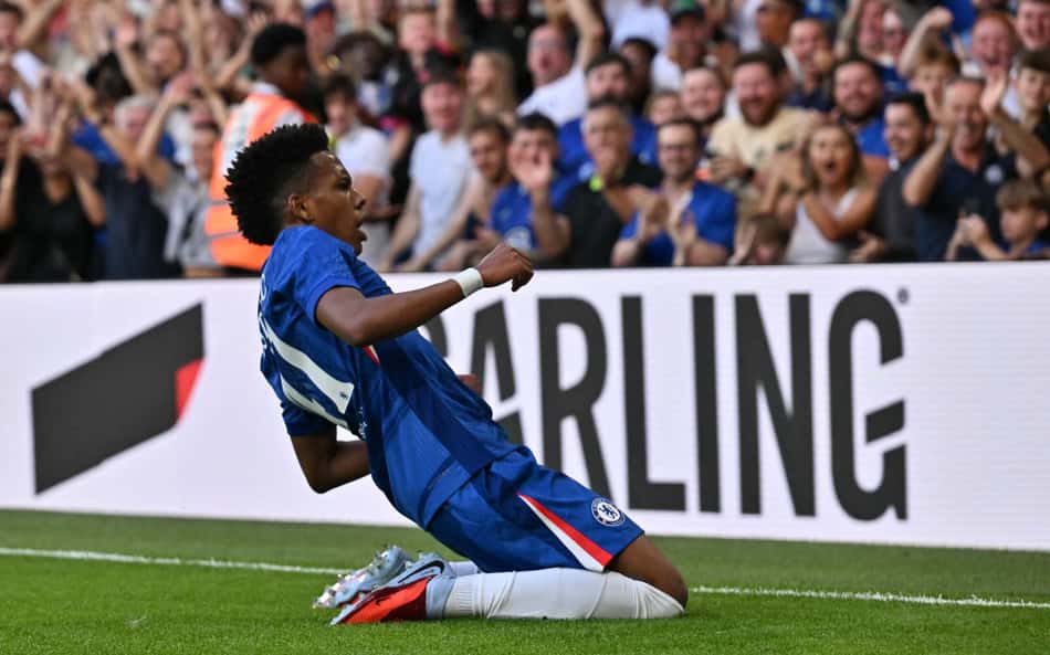 Imprensa internacional se rende a estreia de Estêvão pelo Chelsea: 'Messinho'