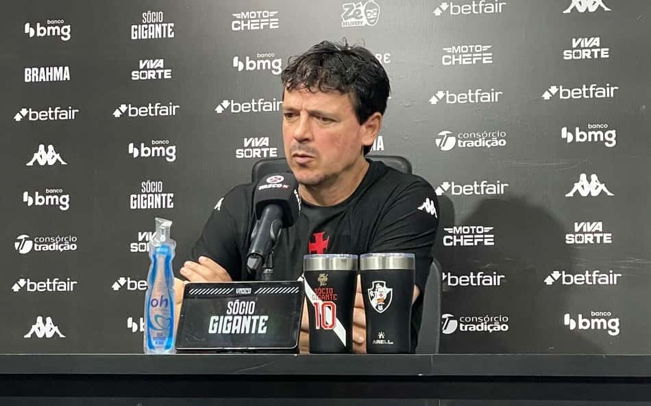 Assista ao vivo à coletiva de Fernando Diniz após a derrota do Vasco para o Corinthians