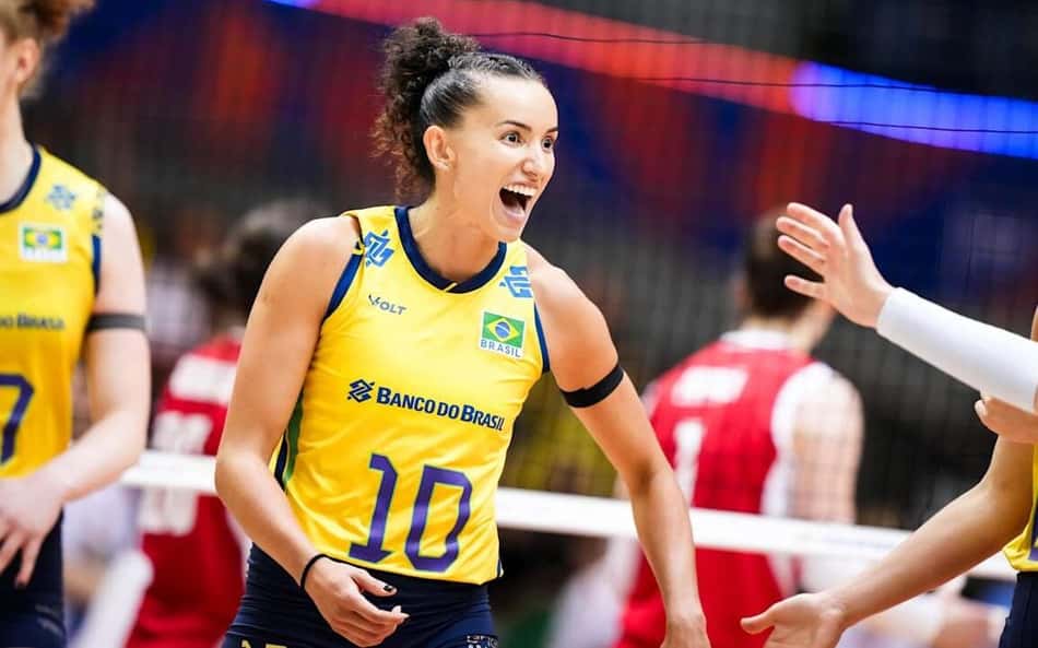 Gabi Guimarães projeta Mundial de Vôlei: 'Não temos medo de seleção nenhuma'