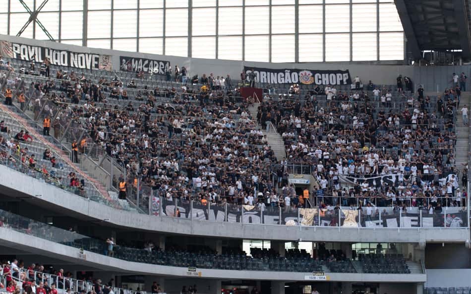 Torcida do Corinthians esgota ingressos para jogo contra o Athletico pela Copa do Brasil