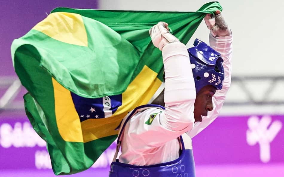 Campeão do taekwondo supera arritmia cardíaca e recupera Pan perdido
