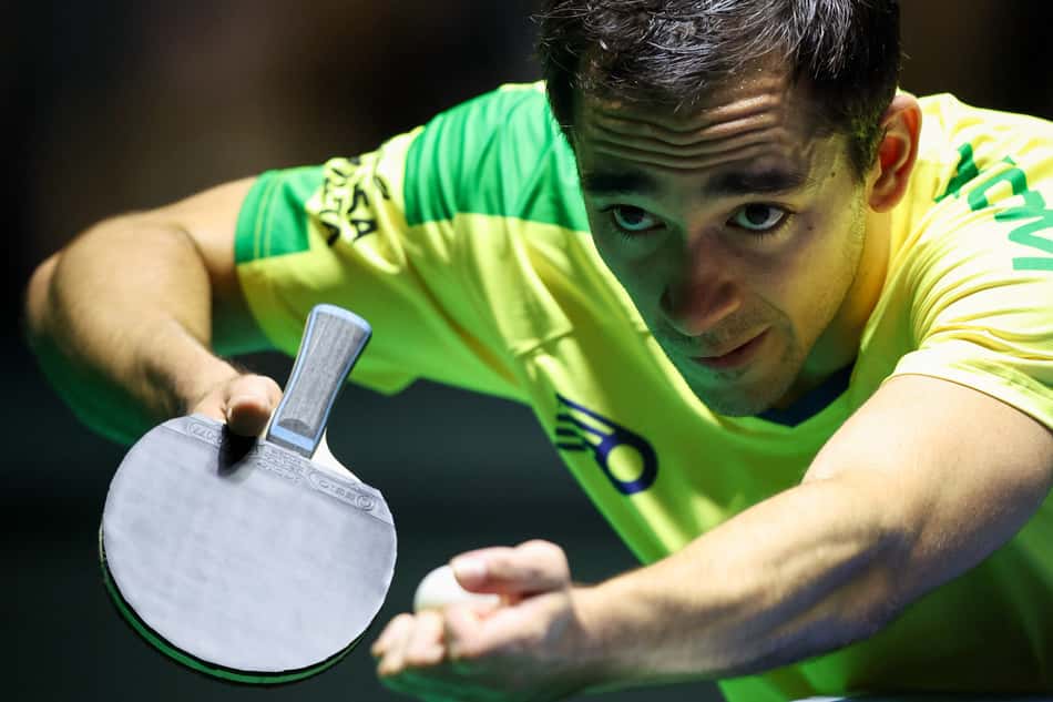 Detalhe do saque de Hugo Calderano na vitória nas oitavas de final em Foz (Foto: Abelardo Mendes Jr/ CalderanoTM)
