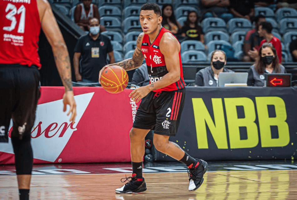 Yago dos Santos em ação pelo Flamengo (Foto: Reprodução)
