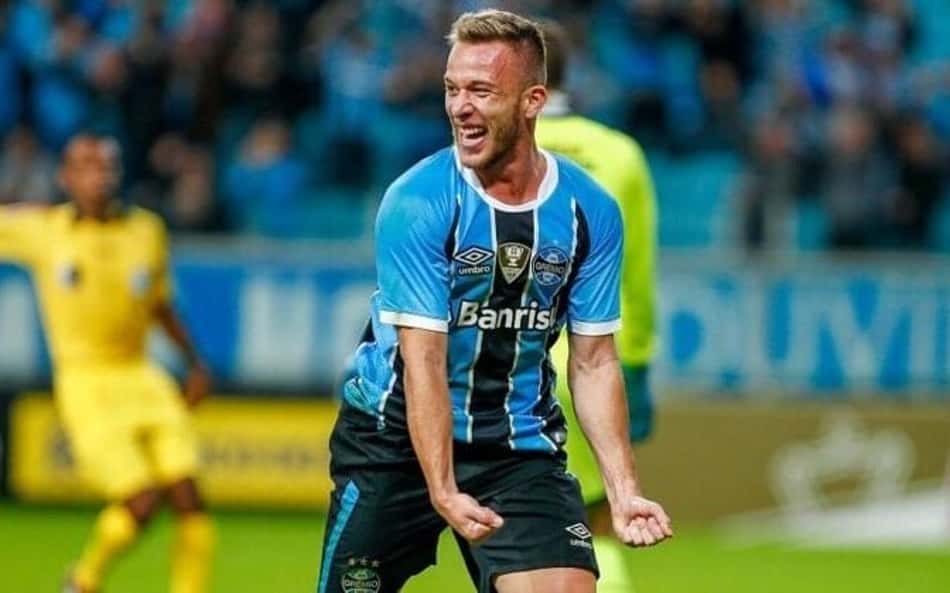 Grêmio acerta o retorno do volante Arthur após sete anos