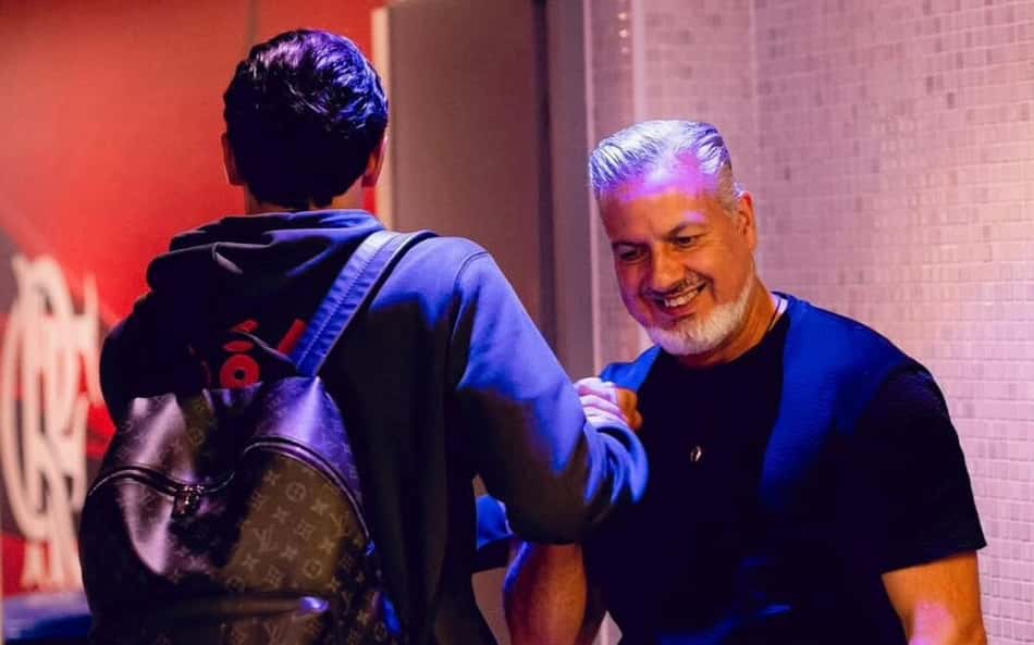 Após atrito no Flamengo, José Boto posta foto ao lado de Pedro
