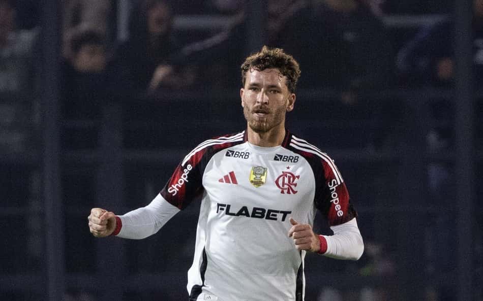 Atual e ex de Léo Pereira, do Flamengo, trocam acusações; entenda polêmica