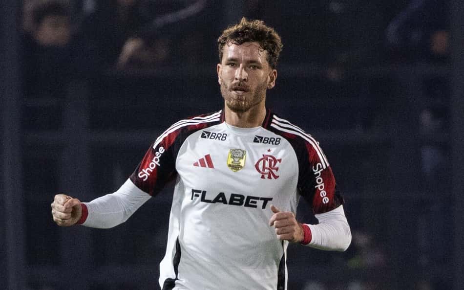 Léo Pereira, do Flamengo, confirma audiência judicial e diz que não deve pensão