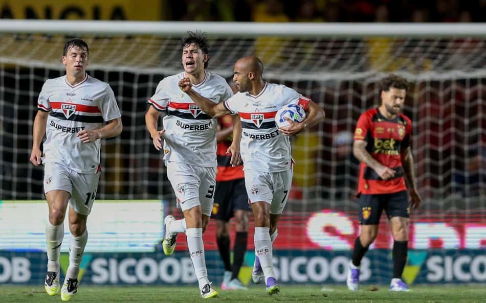 Melhores momentos: em jogo eletrizante, São Paulo arranca empate com Sport nos acréscimos