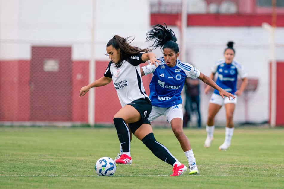 Mariza, jogadora do Corinthians, em campo na classificação diante do Cruzeiro, pela Copa do Brasil Feminina. (Foto: Alê Torres/ Staff Images Woman/ CBF)