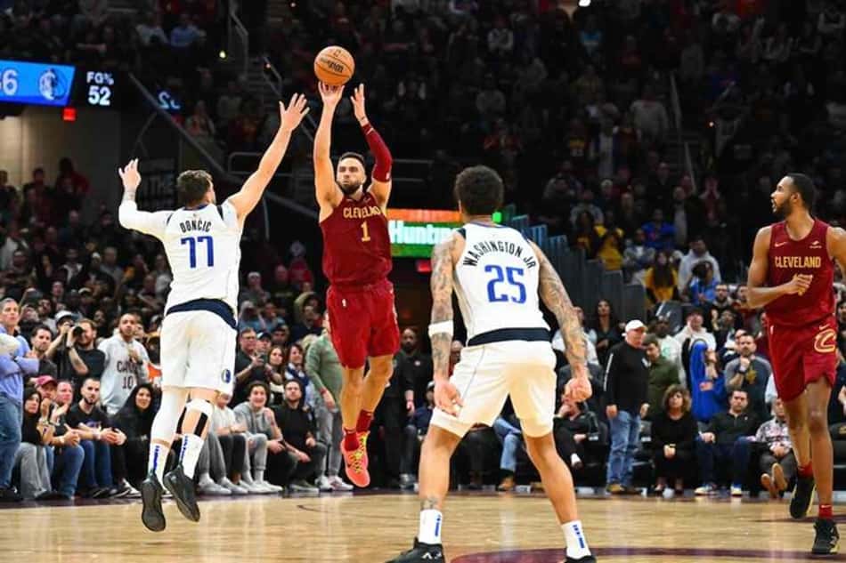 Max Strus em ação pelo Cleveland Cavaliers na NBA (Foto: AFP)