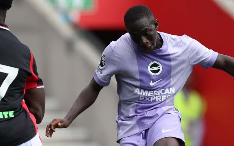 Southampton e Brighton empatam em jogo movimentado na Inglaterra