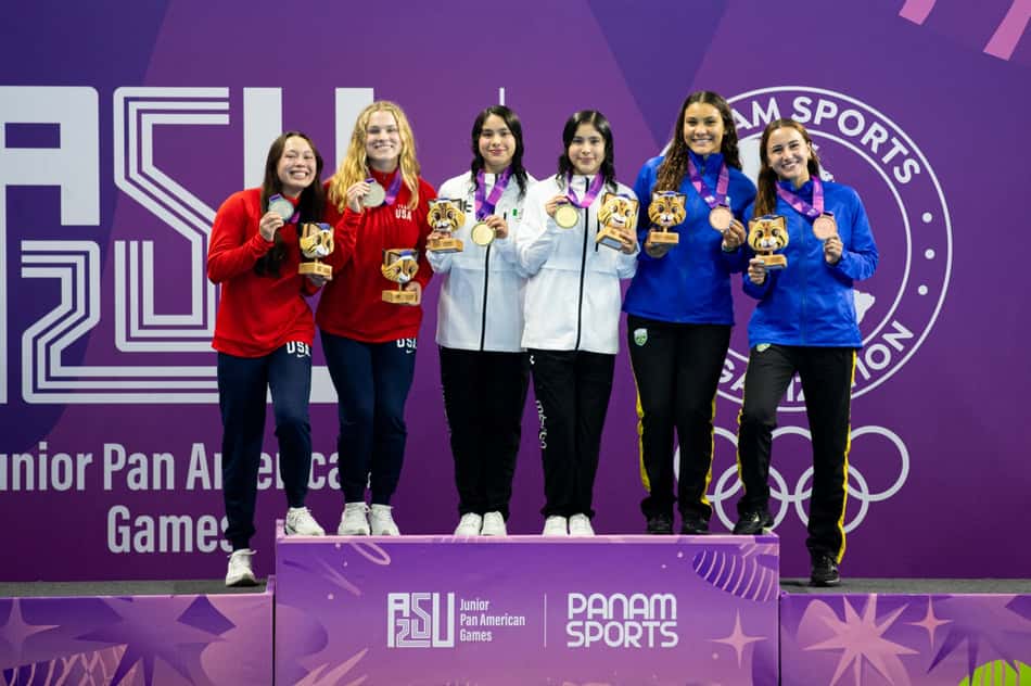 Heloá e Maria conquistaram a primeira medalha brasileira nos saltos ornamentais