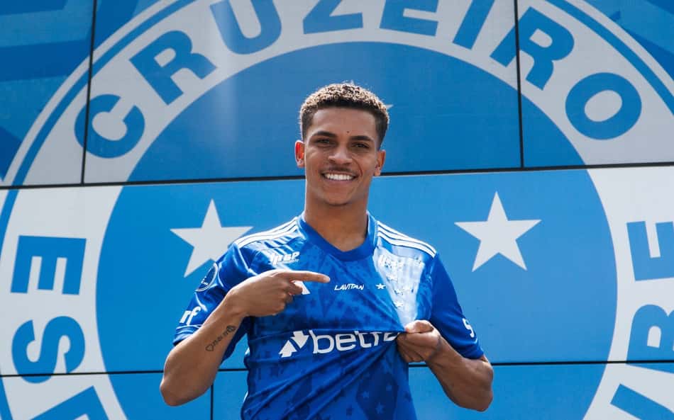 Cruzeiro acerta empréstimo de meia-atacante para o Ceará
