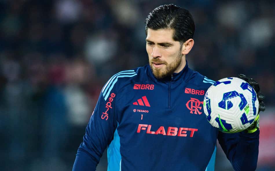Rossi, do Flamengo, durante aquecimento antes da partida contra o Bragantino