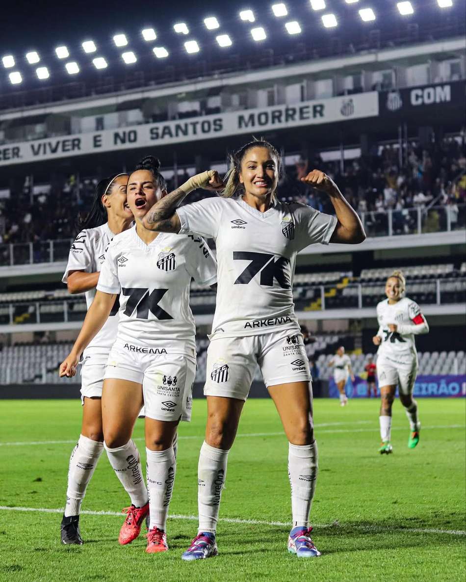 Santos comemora classificação à final da Série A2 Feminina. (Foto: Reinaldo Campos/Santos FC)