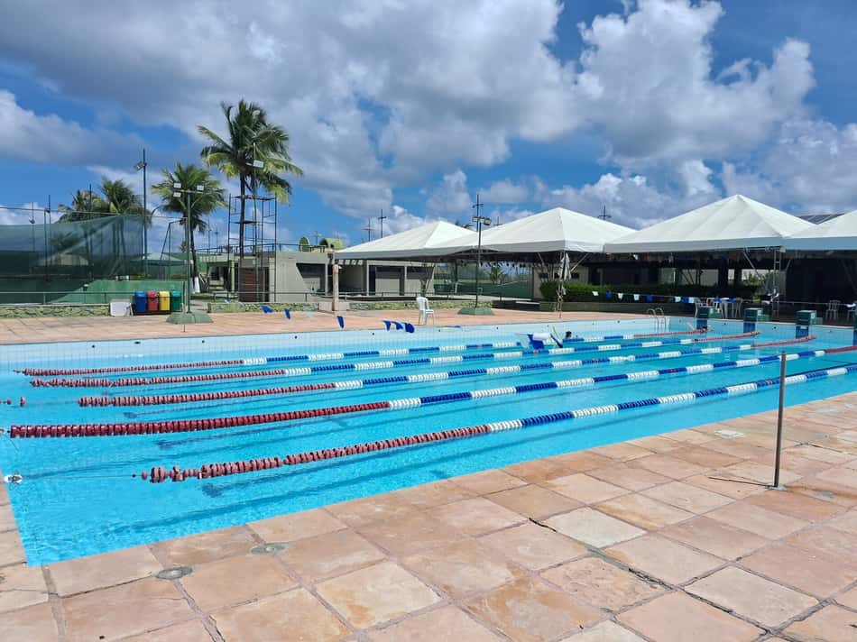 Piscina do Costa Verde Tênis Clube, um dos locais de treino de Edvaldo Valério (Foto: Rafael do Carmo / Lance!)