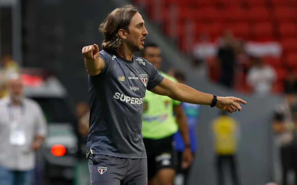 Internacional negocia com mais um técnico argentino