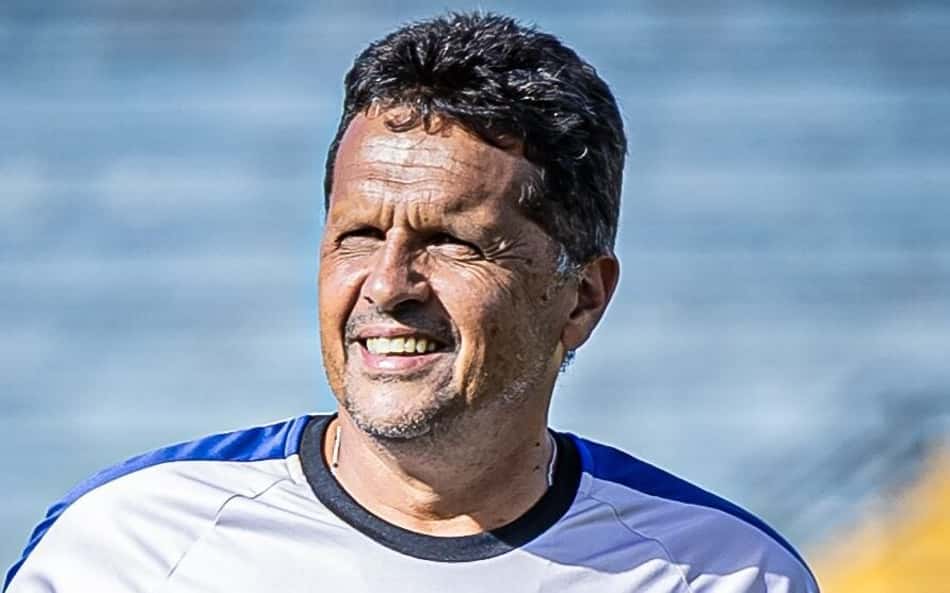 Ferroviária-SP acerta com Claudinei Oliveira para a reta final da Série B