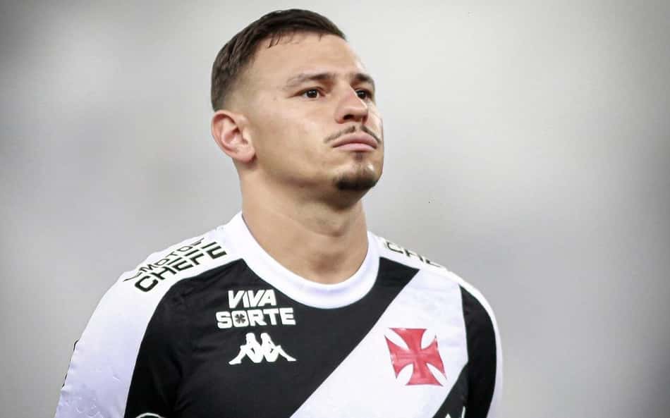 Hugo Moura celebra sequência no Vasco e projeta reta final da temporada